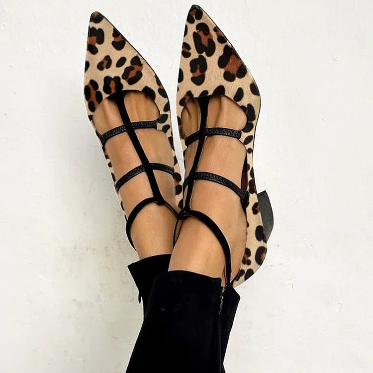 COLETTE | Buty na obcasie w panterkę