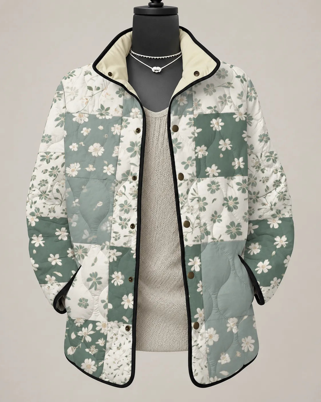 NORA | Pikowana kurtka patchwork w szałwiowe kwiaty